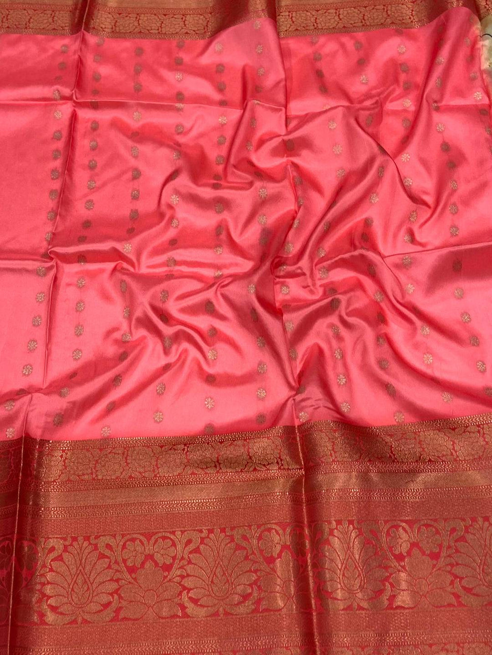 Graceful Banarasi Floral Print Saree