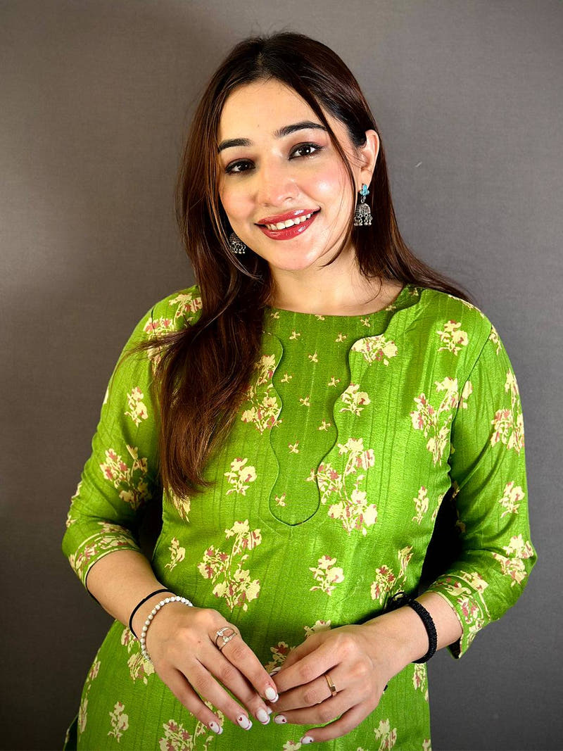 Green Crew Neck Tussar Ghicha Ethnic Kurti