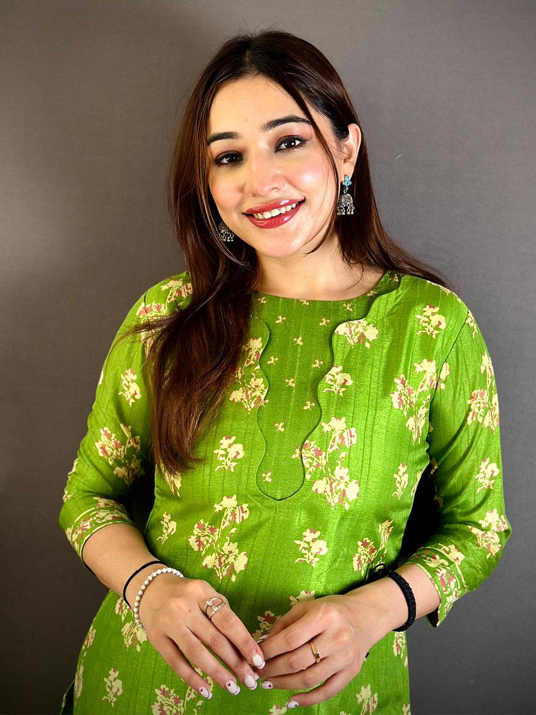 Green Crew Neck Tussar Ghicha Ethnic Kurti