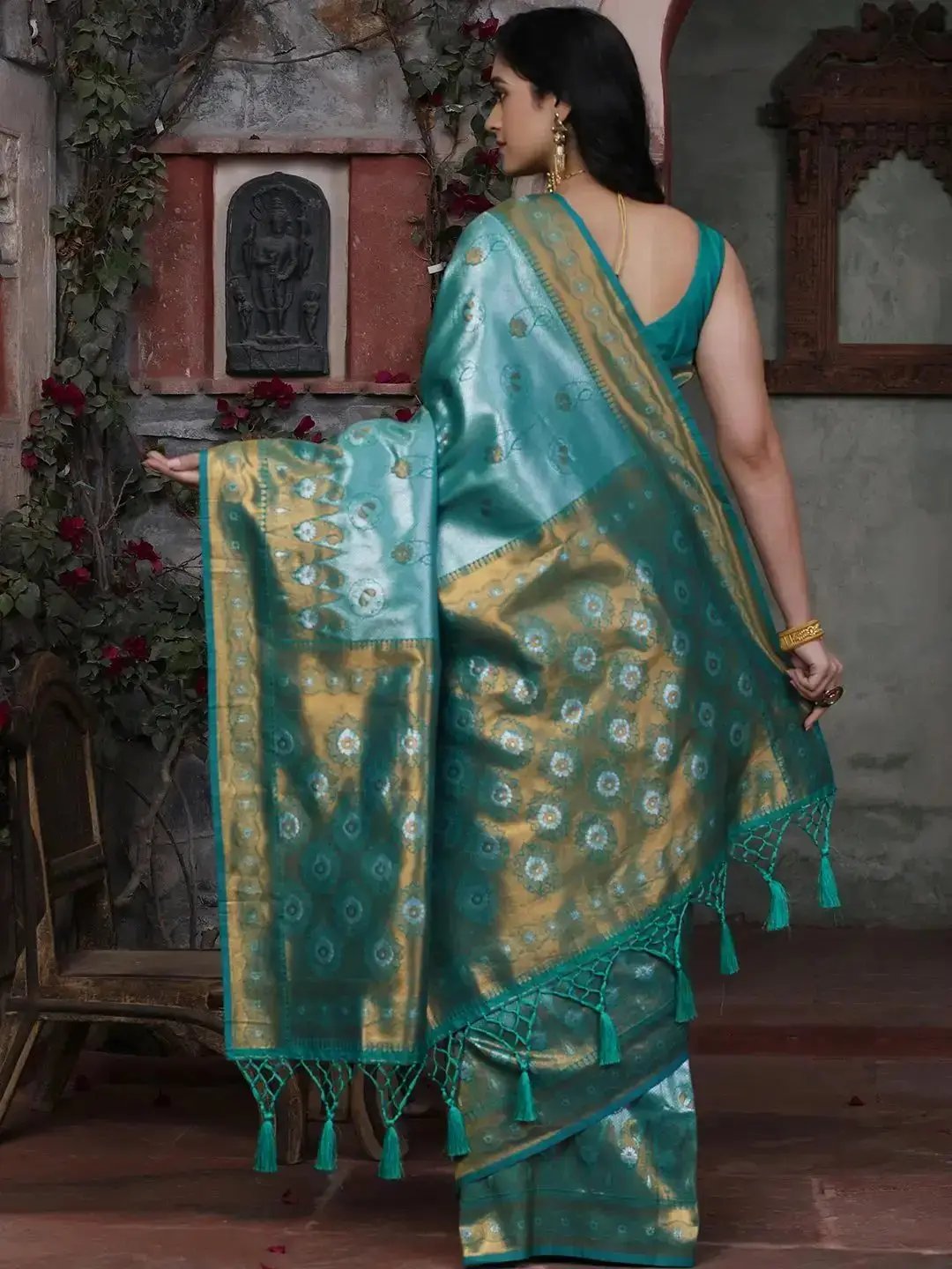 Kanjivaram Silk Saree With Zari Work 