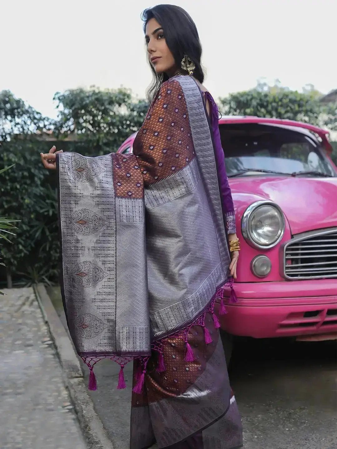 Kanjivaram Silk Saree With Zari Work