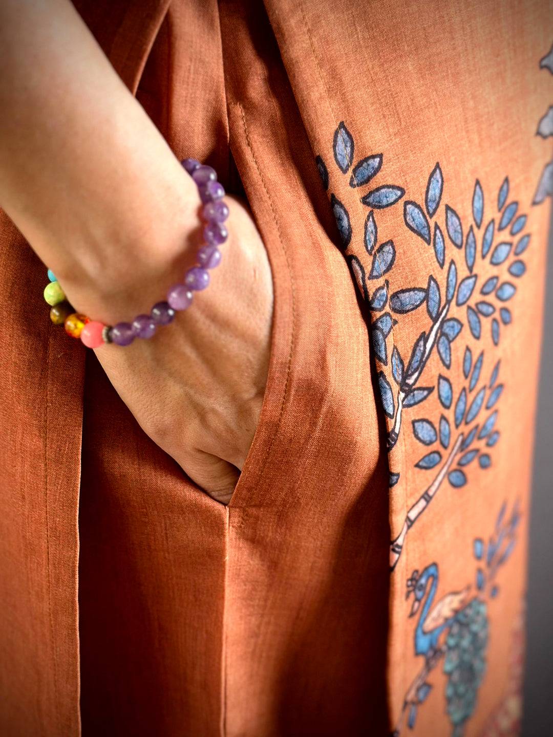 Elegant Kalamkari Paan Neck Kurti


