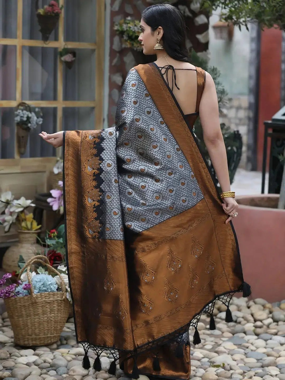 Kanjivaram Silk Saree With Zari Work 