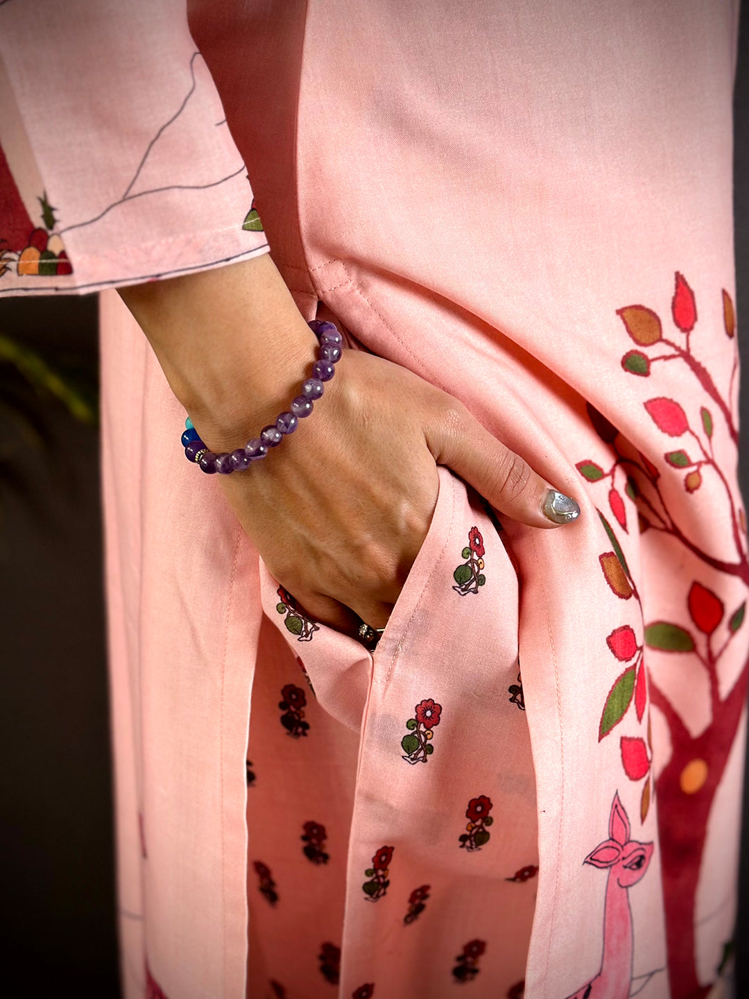 Kalamkari Curve V Slit Neck Kurti


