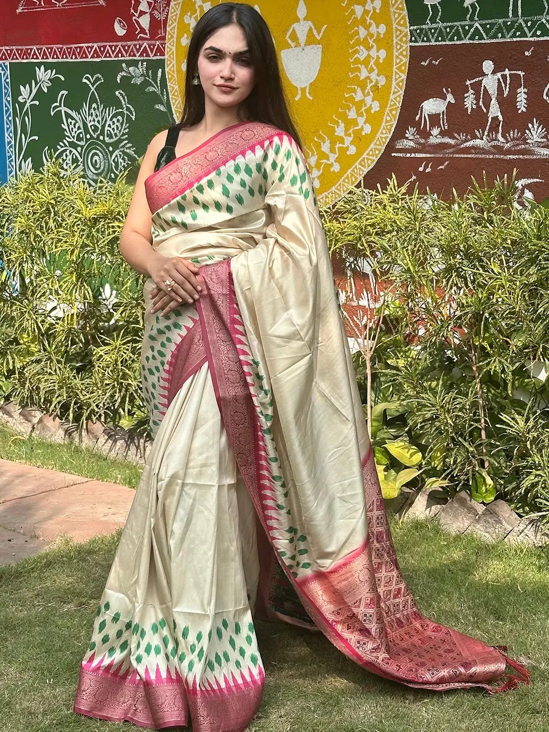  Cream Colour Pure Banarasi Silk Saree with Patola Pallu
