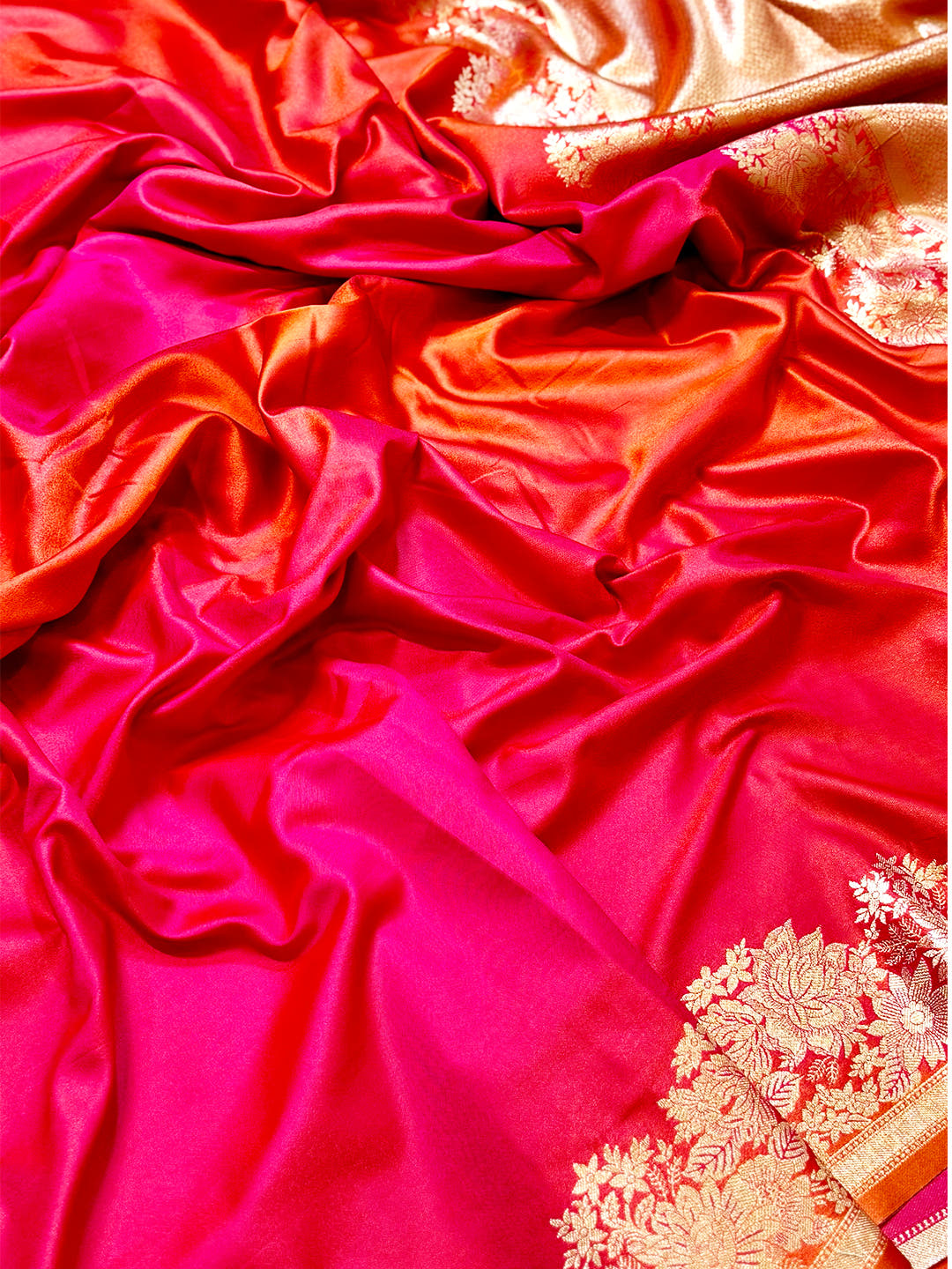 Elegant Ombre Weaving Mashru Silk Saree