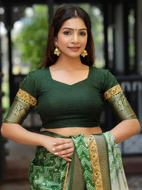  Green Colour Visocse Dola Silk Saree with Pichwai Print