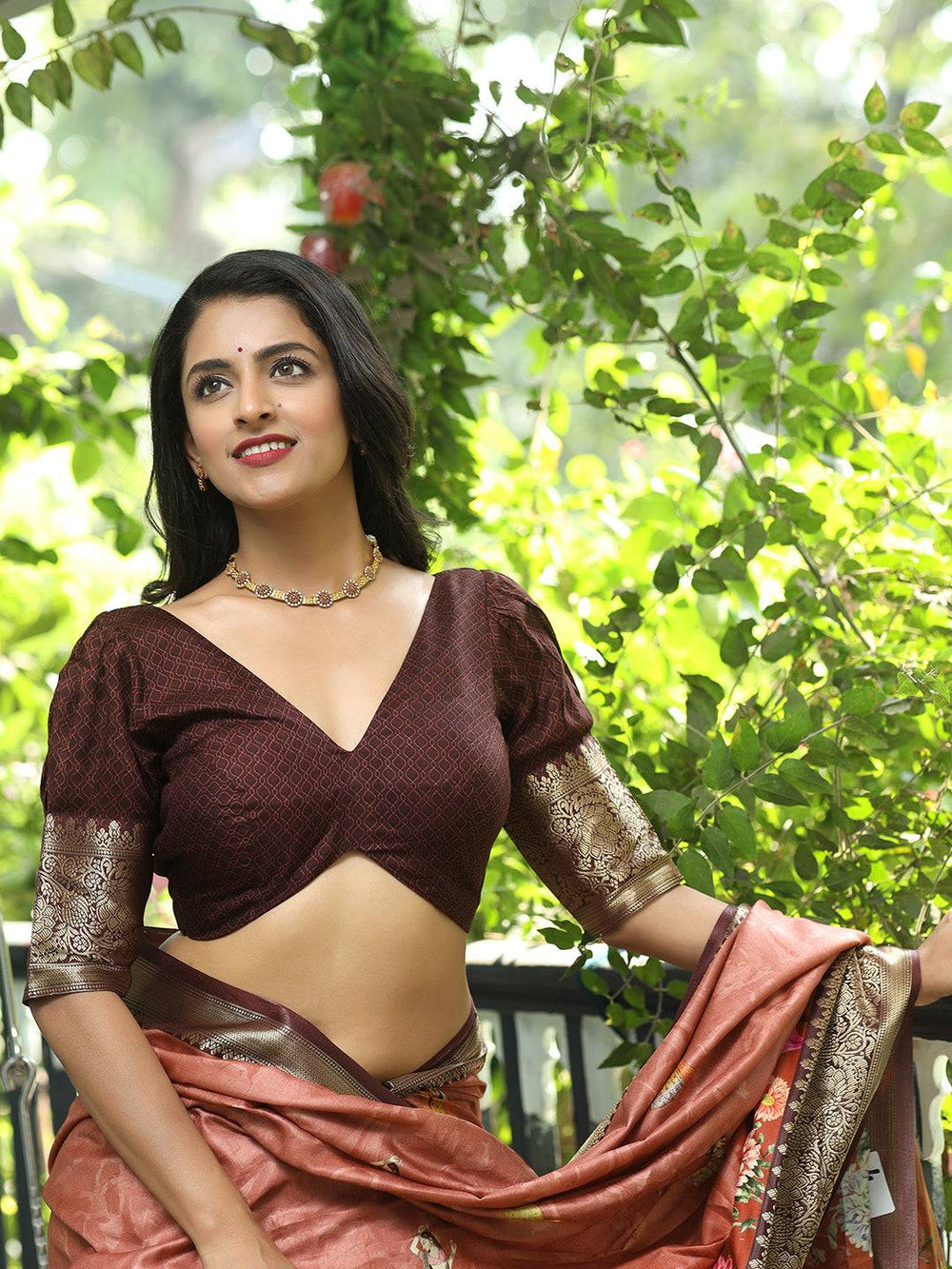 Brown Colour Pure Viscose Dola Silk Saree With Floral Print