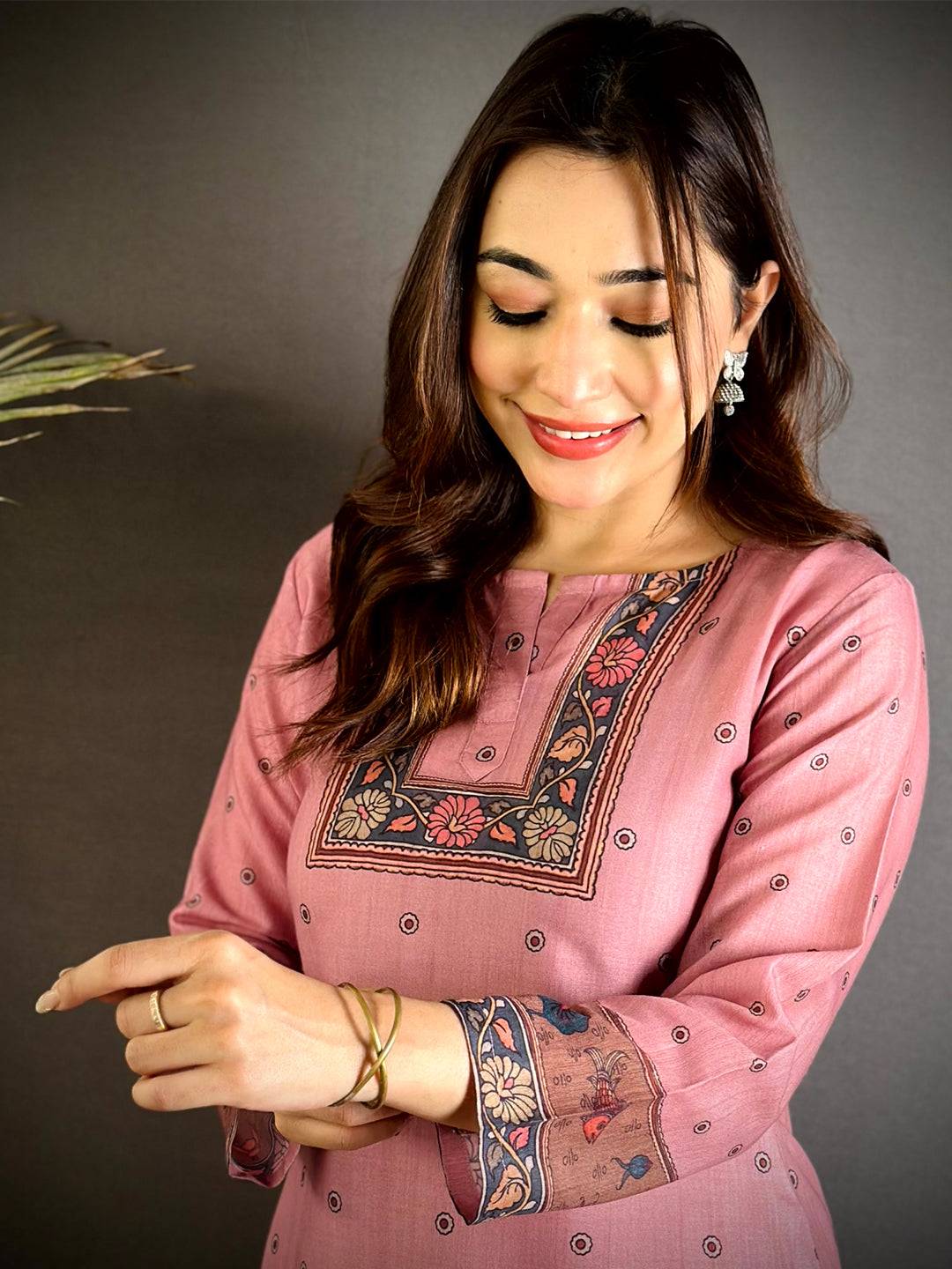 Round Neck Kalamkari Art Kurti


