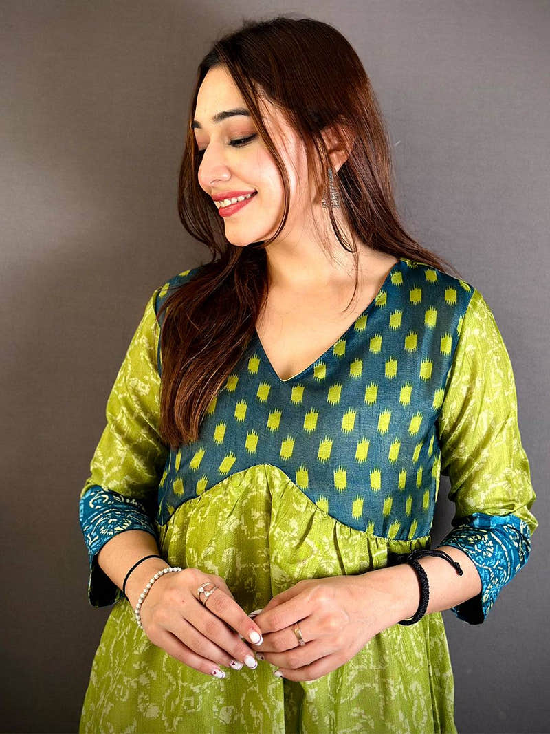 Celebrity Soft Dola Silk V Neck Kurti