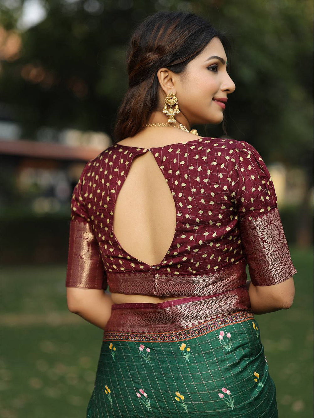 Bottle Green Pure Viscose Dola Silk Saree With Mughal Motifs