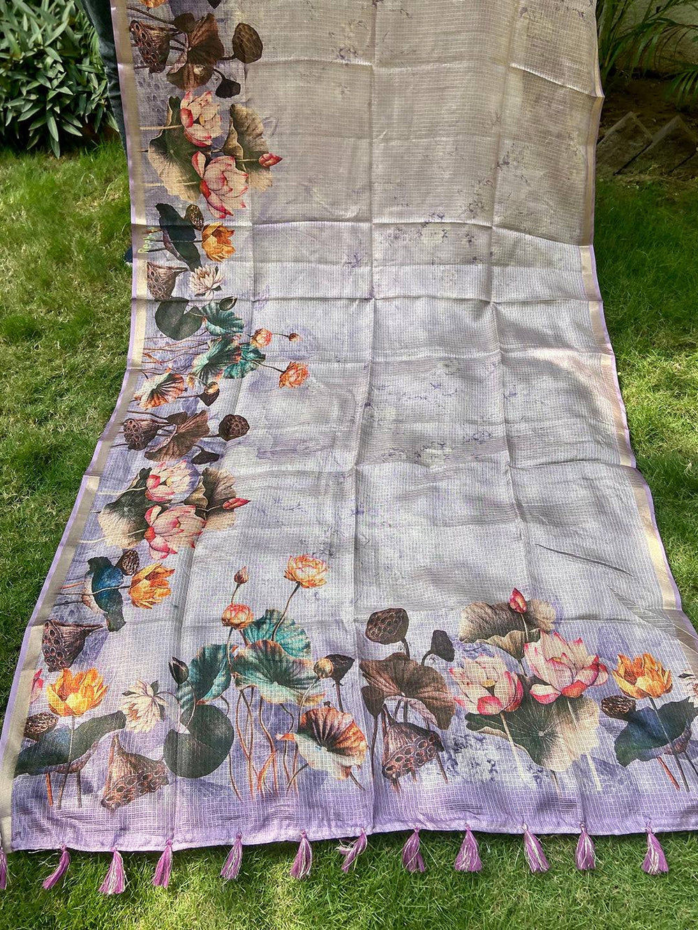 Soft Kota Doriya Silk Saree With Flower Prints & Rich Pallu