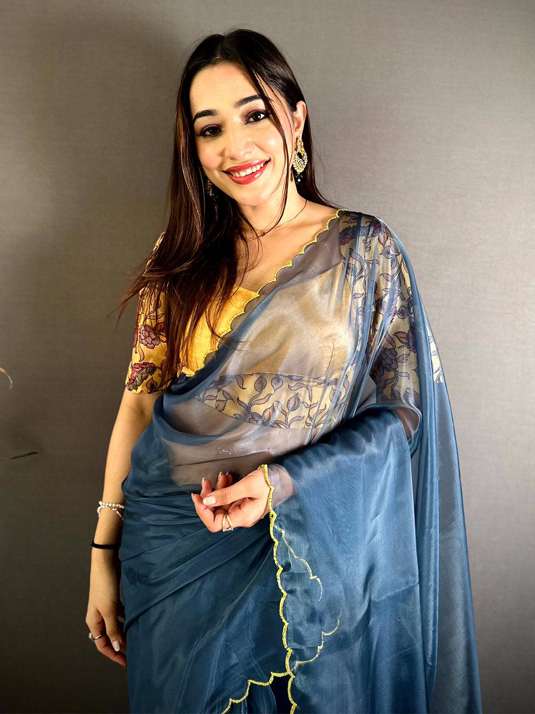 Designer Contrast Printed Blouse Silk Saree