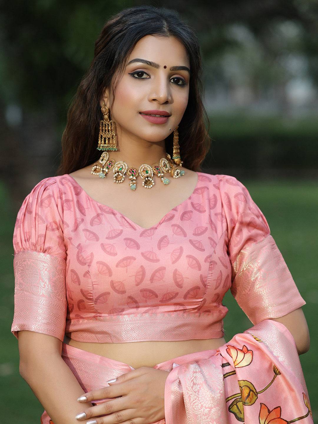 Pink Viscose Dola Silk Saree With Pichwai & Mughal Print