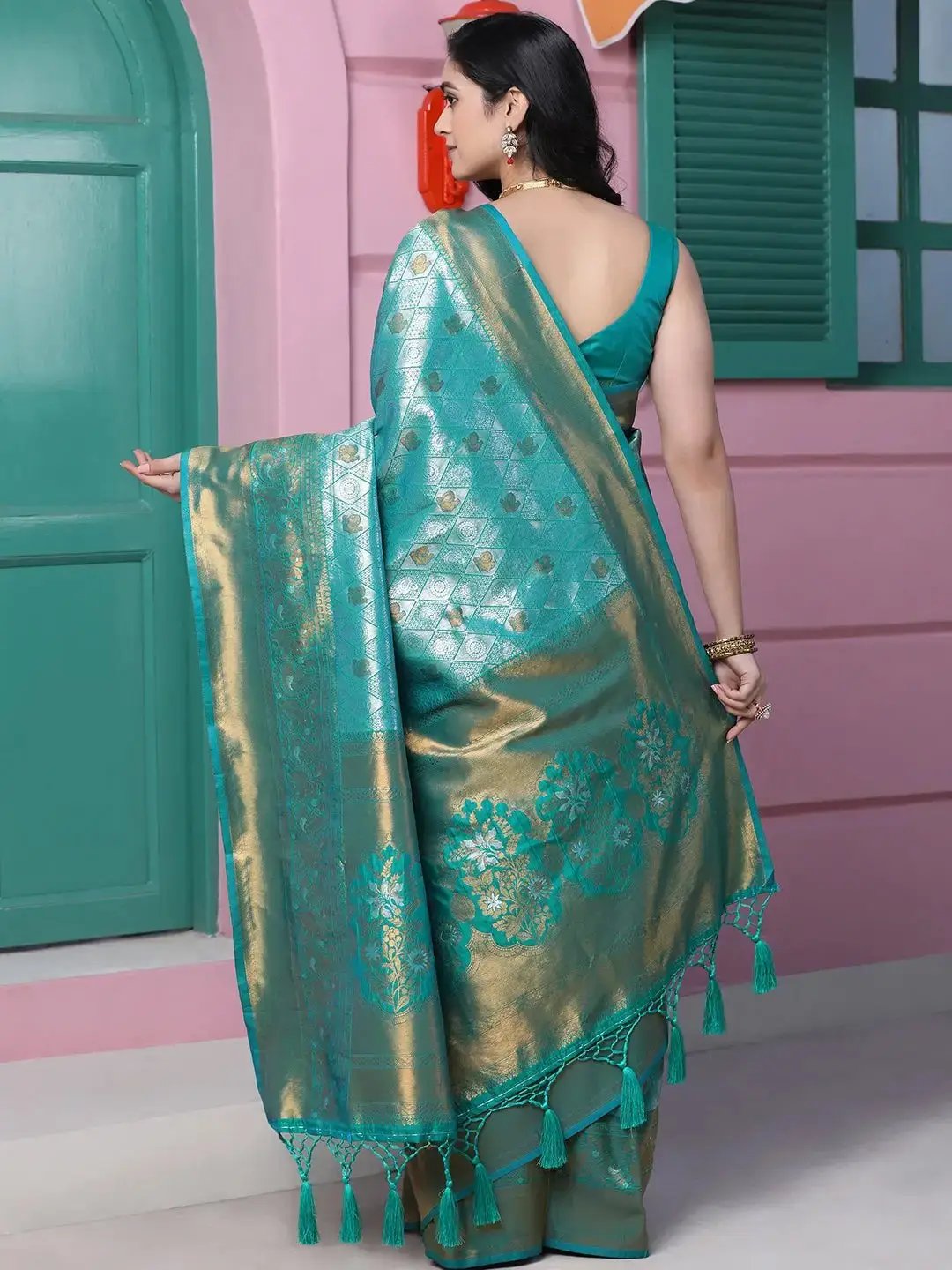 Kanjivaram Silk Saree With Zari Work 