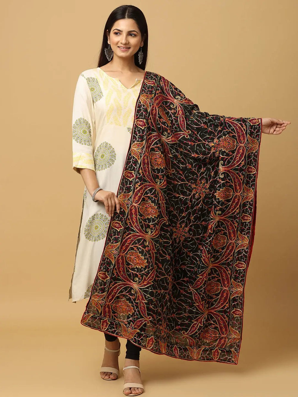 Model wearing stylish black poly chiffon pashmina dupatta