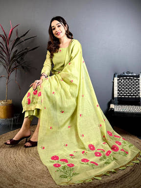 Radiant Pista Floral Cotton Dress