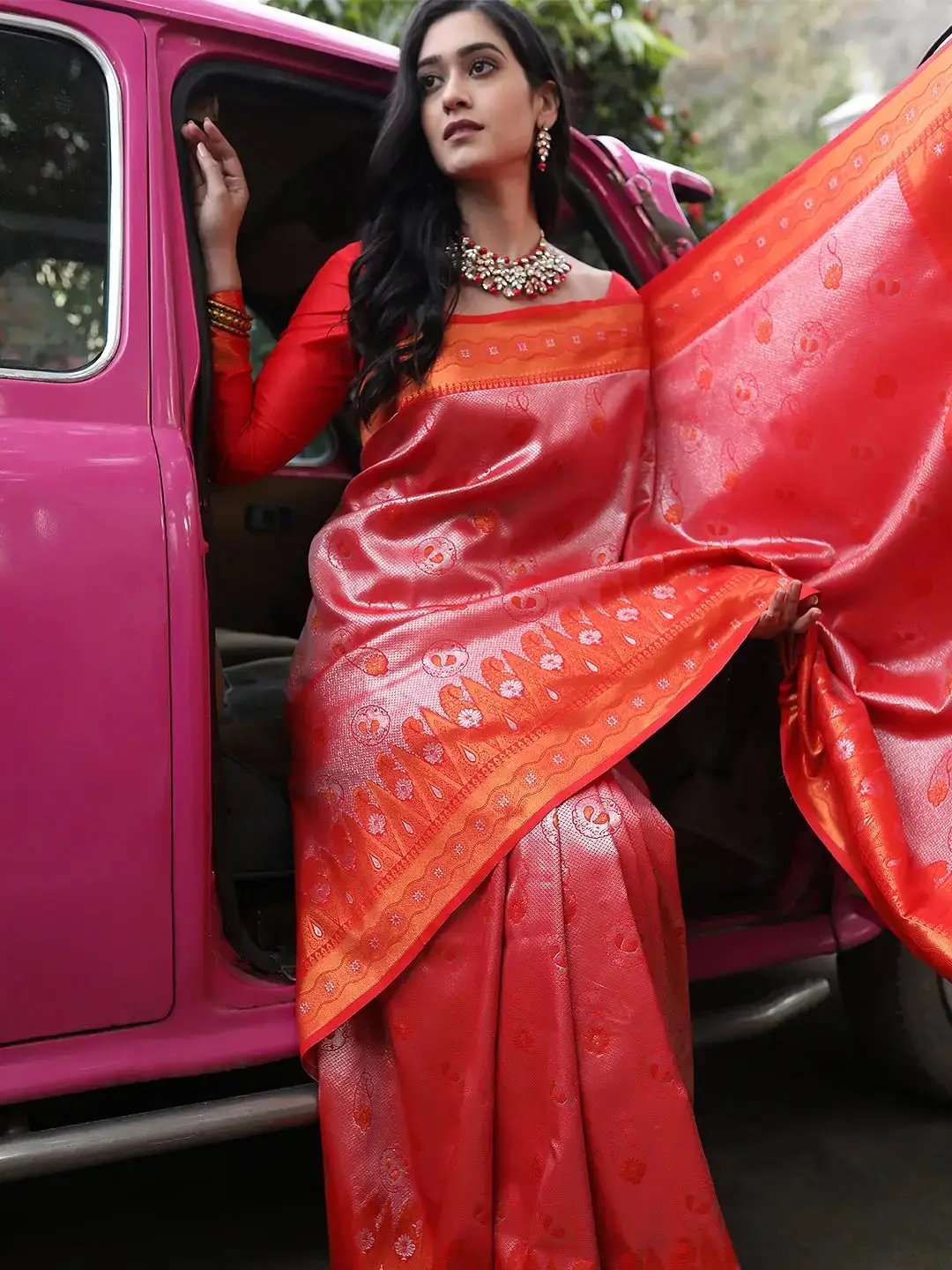 Exclusive Kanjivaram Silk Saree With Zari Work 