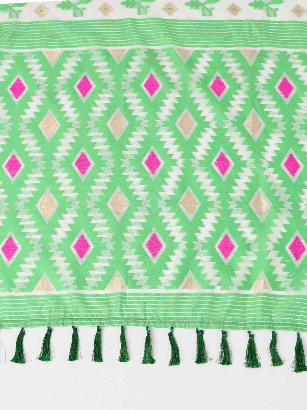 Close-up of green and pink geometric design on Jamdani saree
