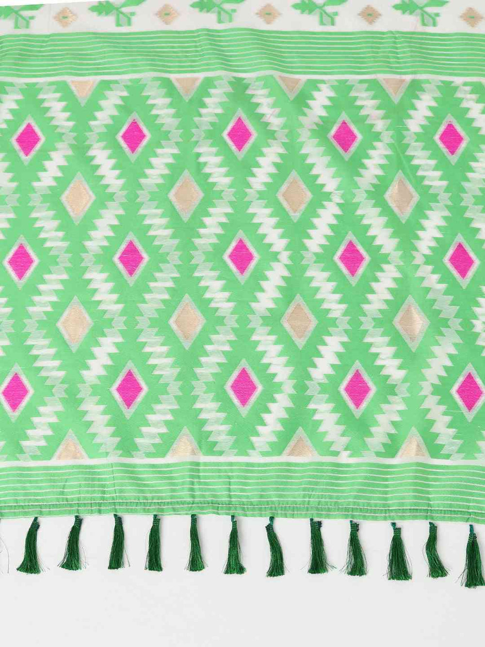 Close-up of green and pink geometric design on Jamdani saree