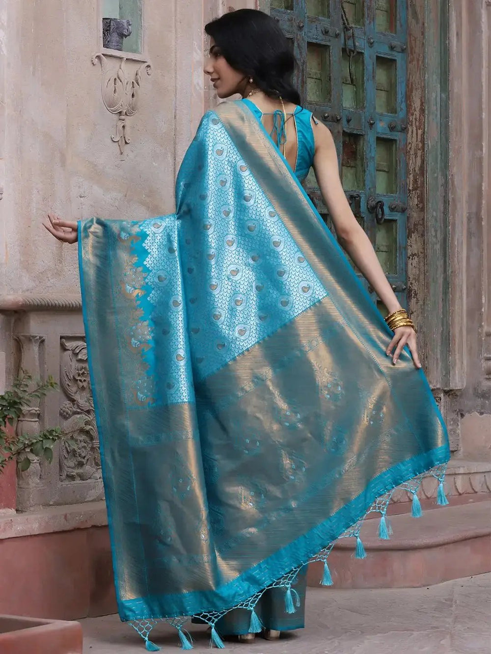 Kanjivaram Silk Saree With Zari Work