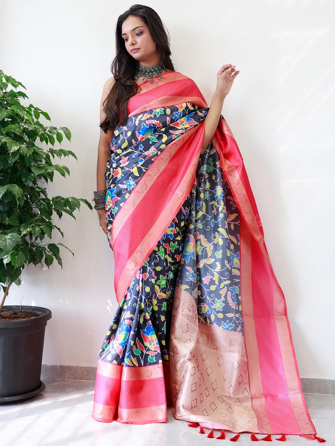 Soft Silk Gadwal Border Pochampally Print Saree, vibrant design