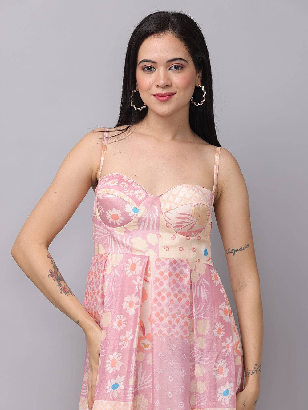 Close-up of lavender sweetheart neck dress