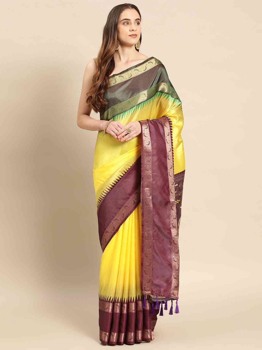 Ganga Jamuna Pattu Border Banarasi Soft Silk Saree
