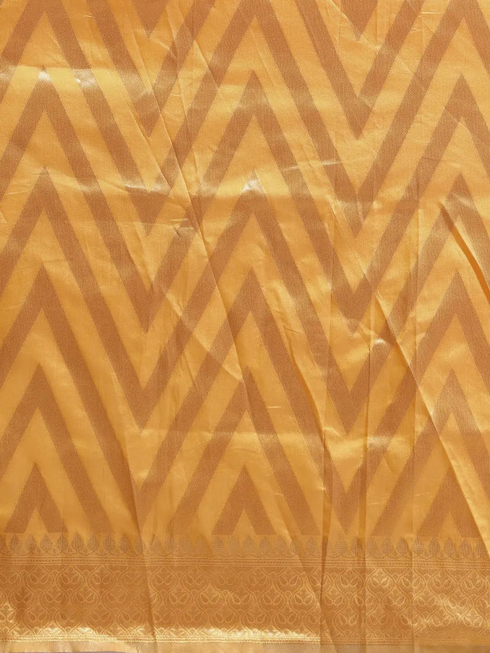 Shop Banarasi Geometric Design Katan Silk Saree | Vastranand