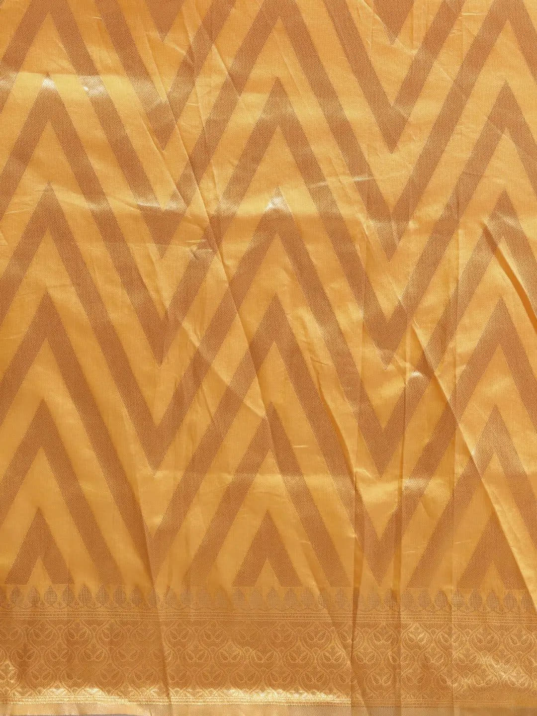 Shop Banarasi Geometric Design Katan Silk Saree | Vastranand