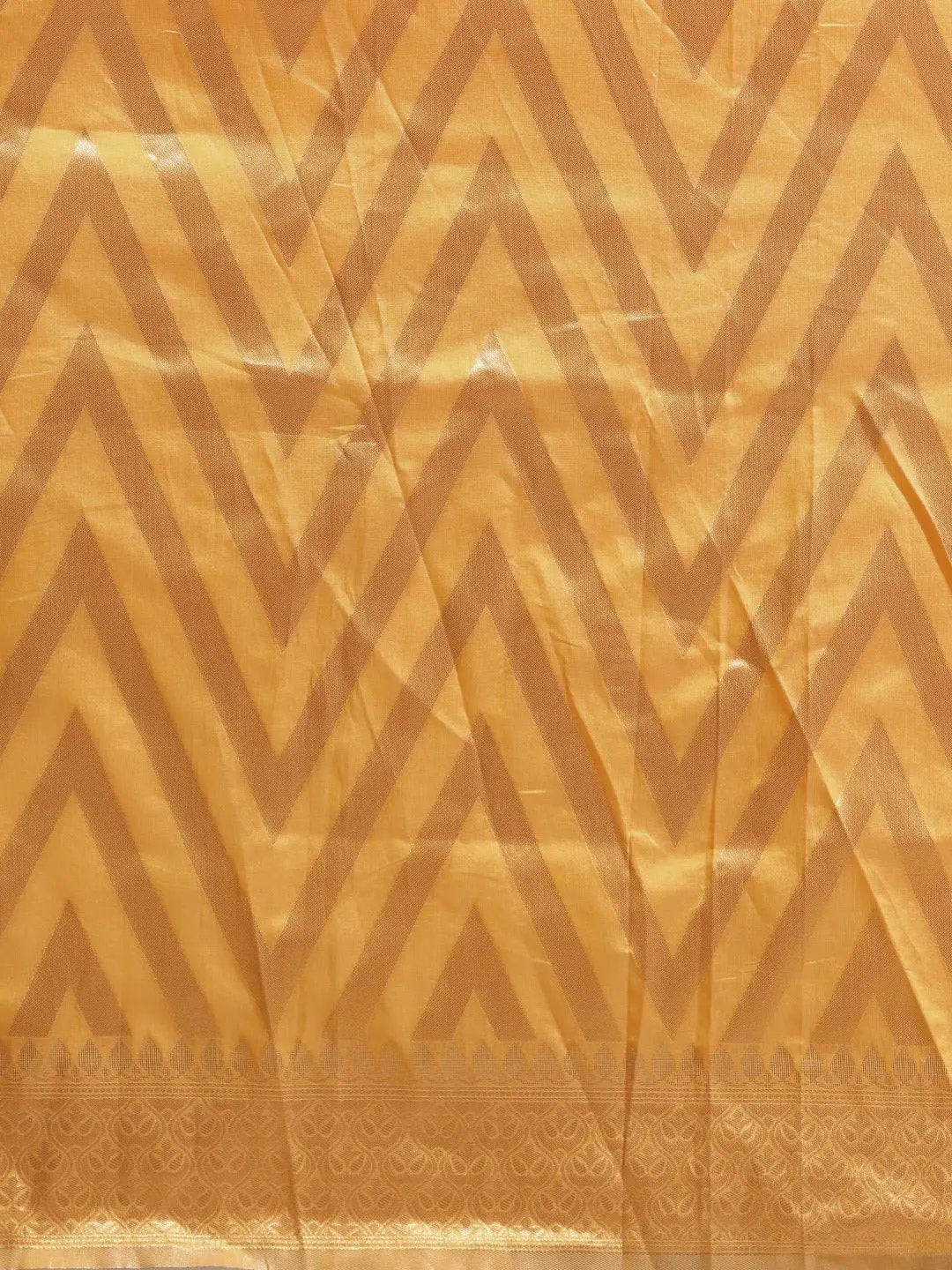 Shop Banarasi Geometric Design Katan Silk Saree | Vastranand