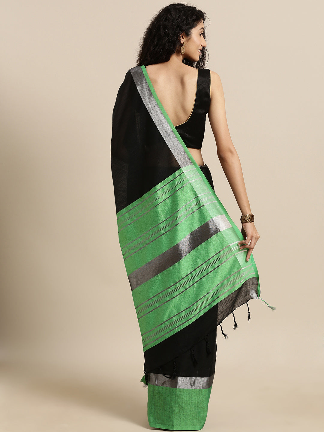 Latest Black Colour Solid Linen Blend Saree with Zari Border