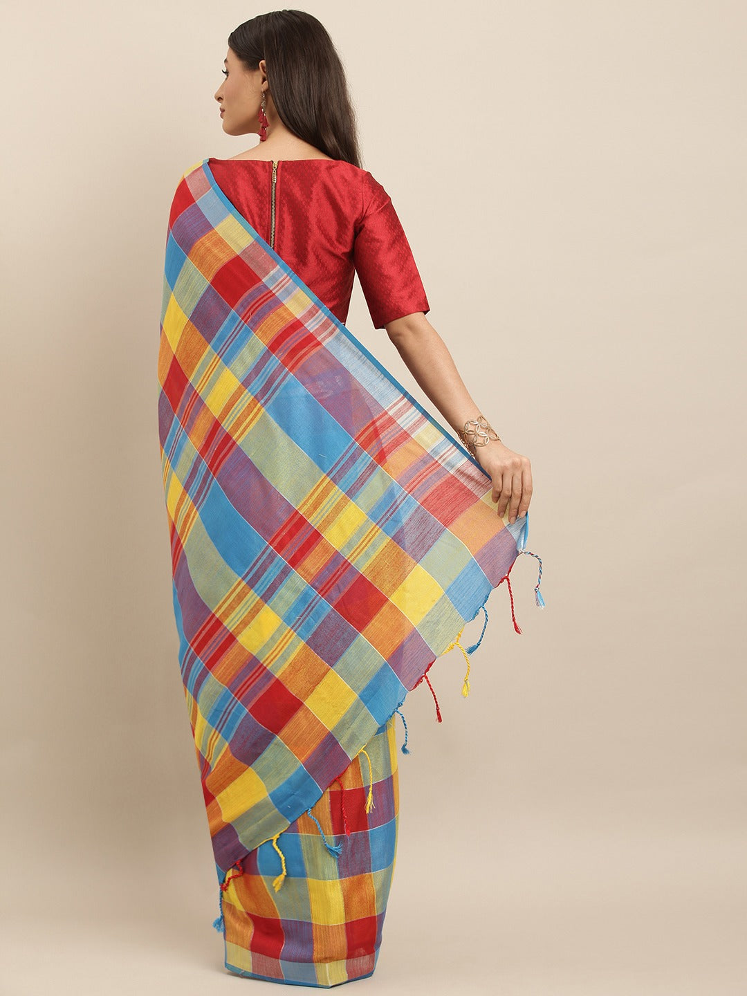 Beautiful Checked Red Colour Saree With Zari Work