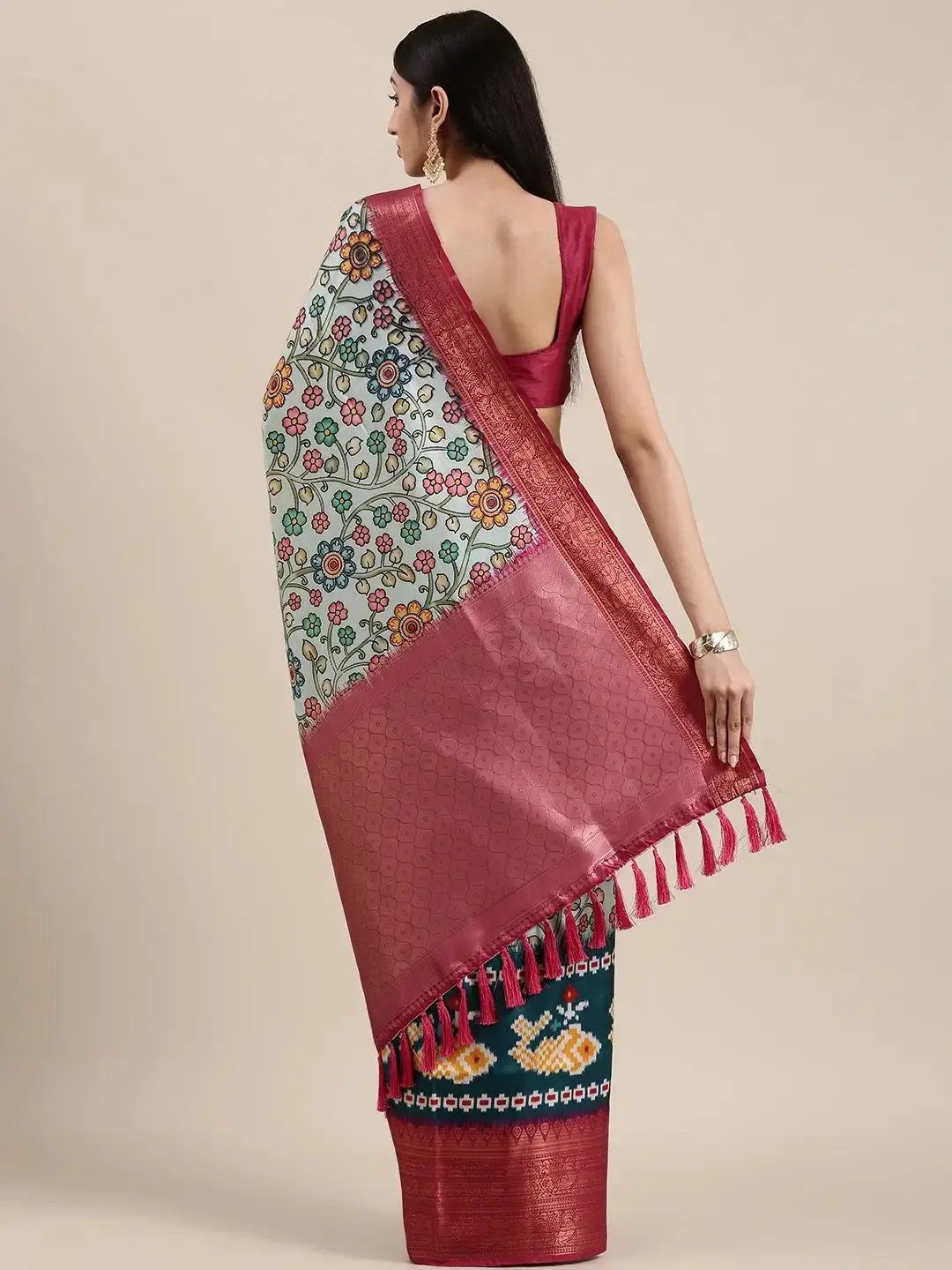 Latest Kanjivaram Zari Silk Saree With Ethnic Motifs