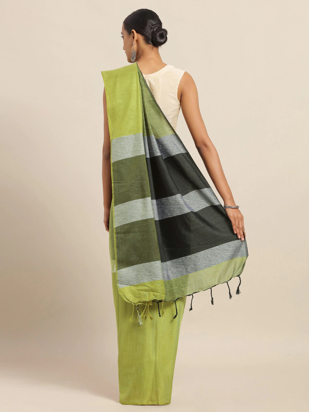 Stylish Green Colour Linen Blend Saree With Zari Work