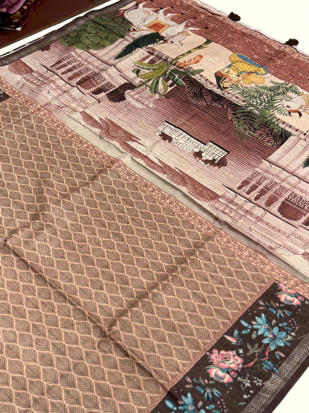 Coffee Brown Geometric Ghicha Silk Saree