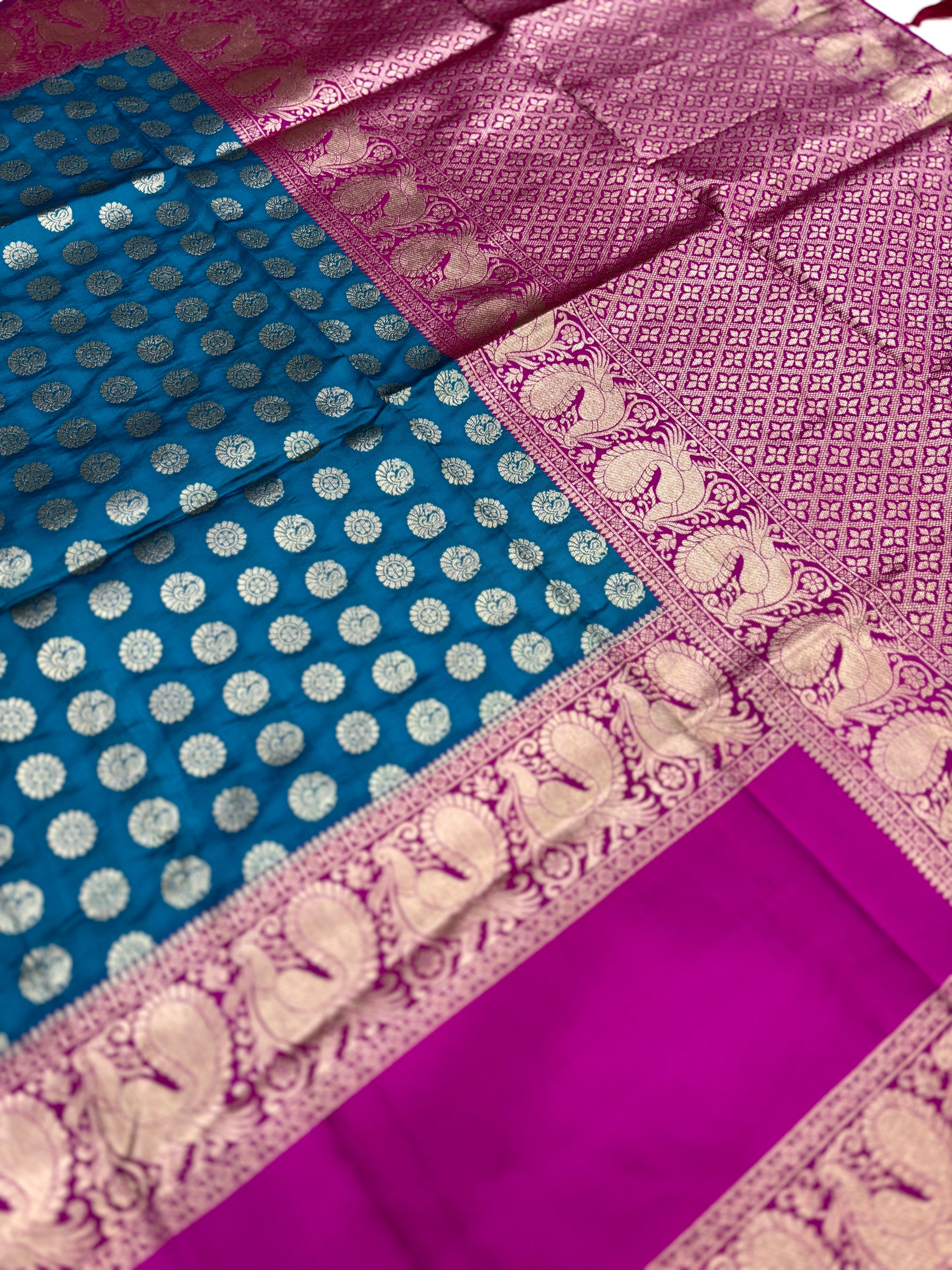 Rama Banarasi Silver Buttas Zari Weaving Saree