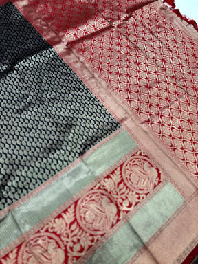 Black Beauty Banarasi Silk Saree