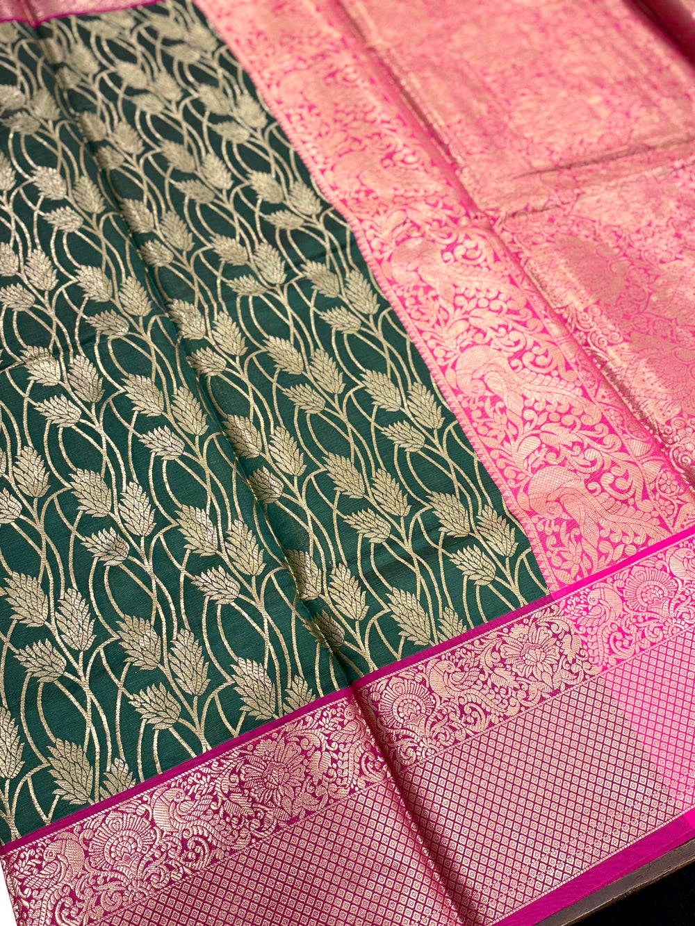Green Kanjivaram Silk Golden Zari Weaving Saree