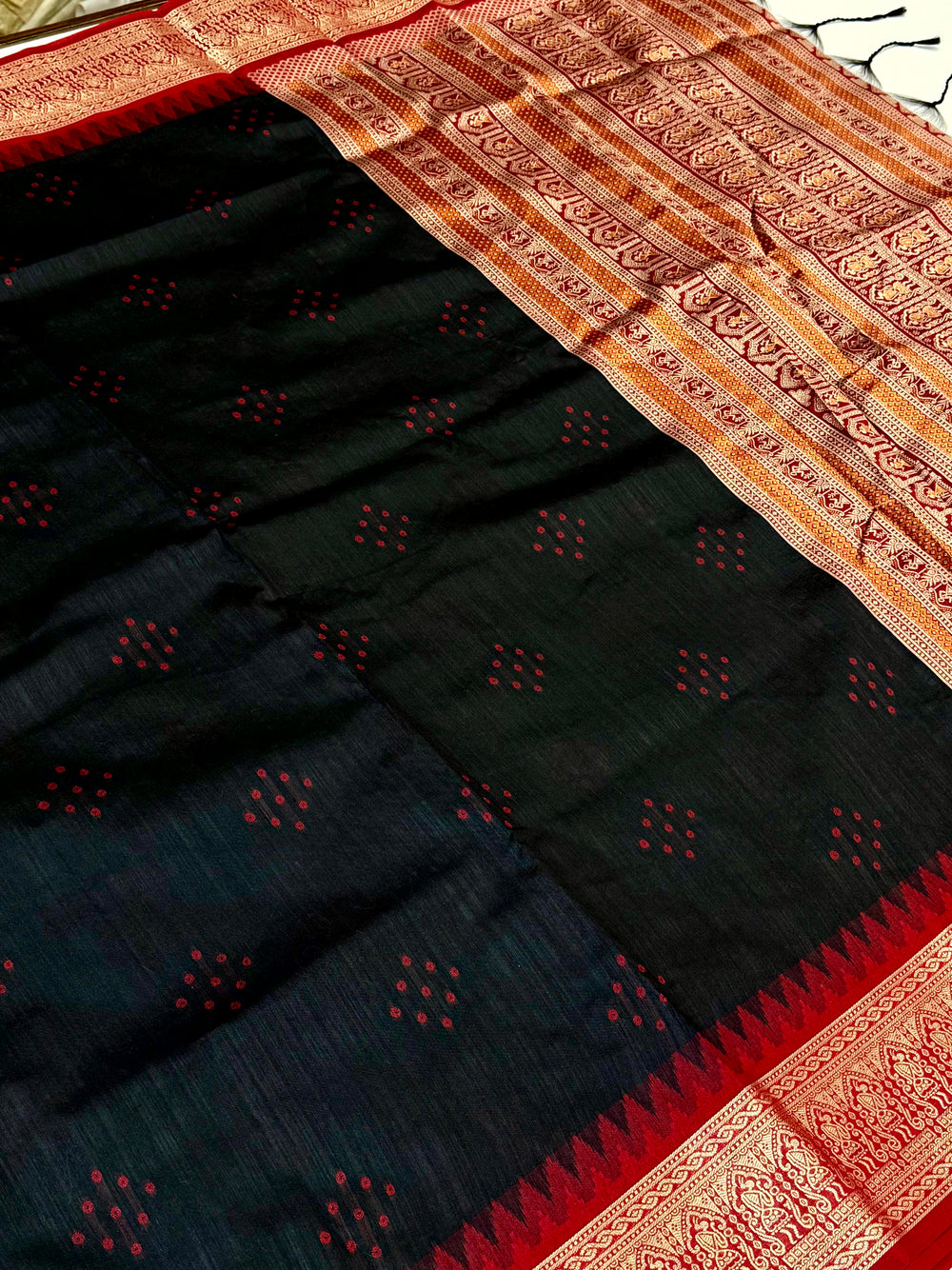 Black Bandhej Weave Kanchi Pattu Saree