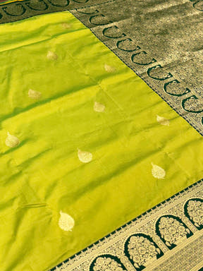 Graceful Soft Silk Swan Motif Saree