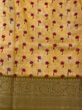 Majestic Pure Viscose Dola Check Saree