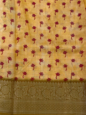 Majestic Pure Viscose Dola Check Saree