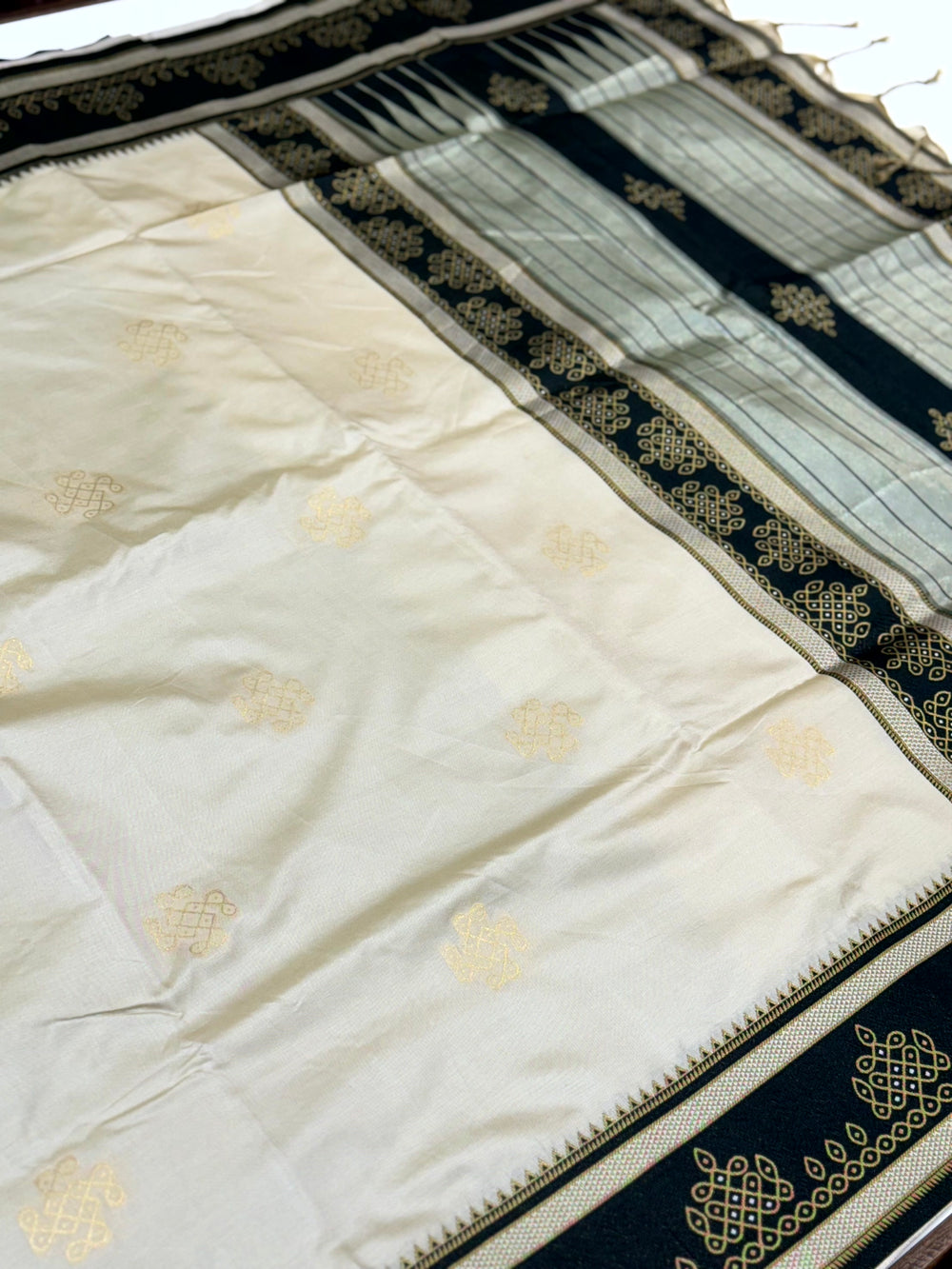 Cream Soft Silk Ikkat Kolam Saree