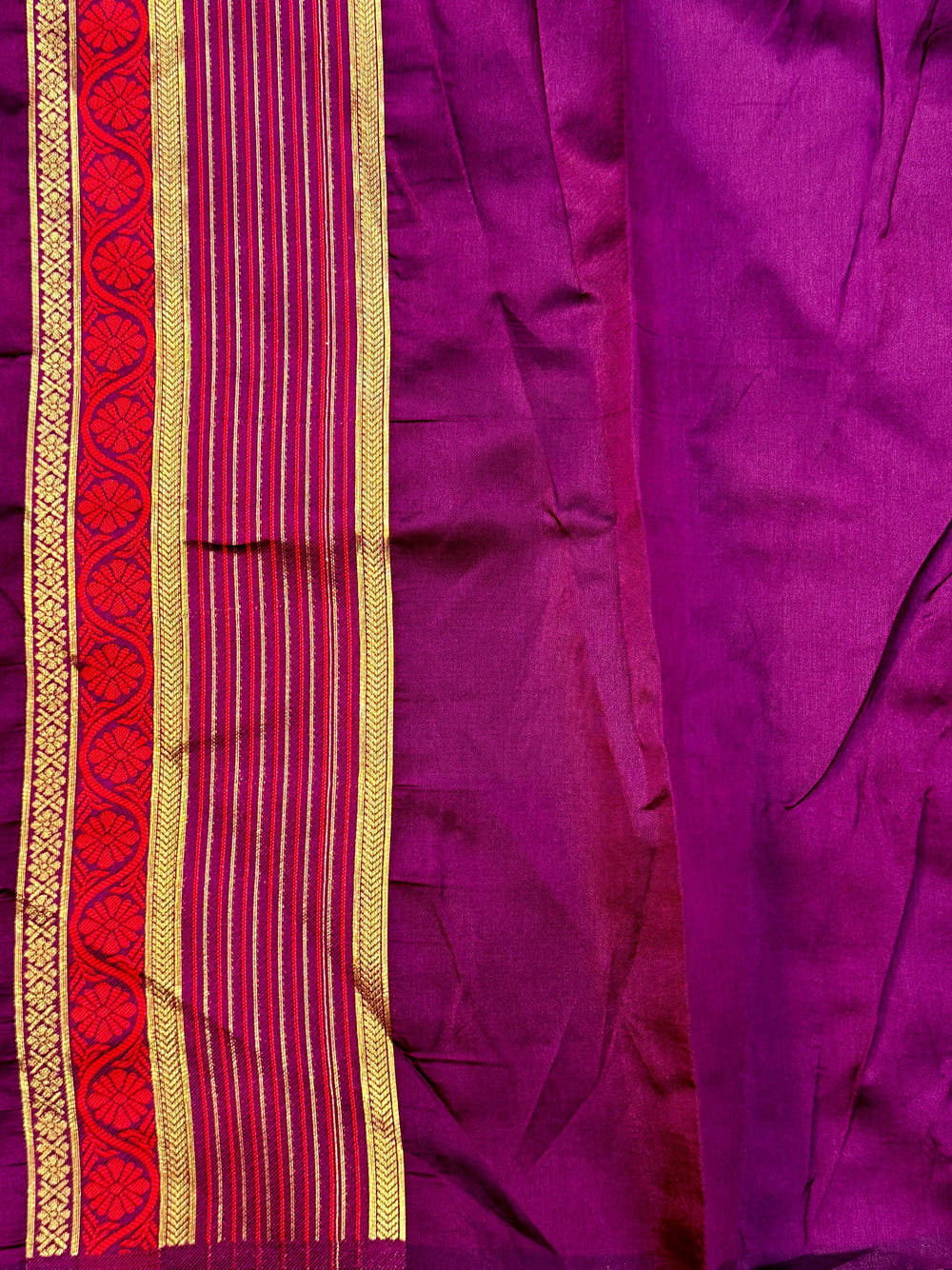 Elephant Zari Banarasi Soft Silk Saree