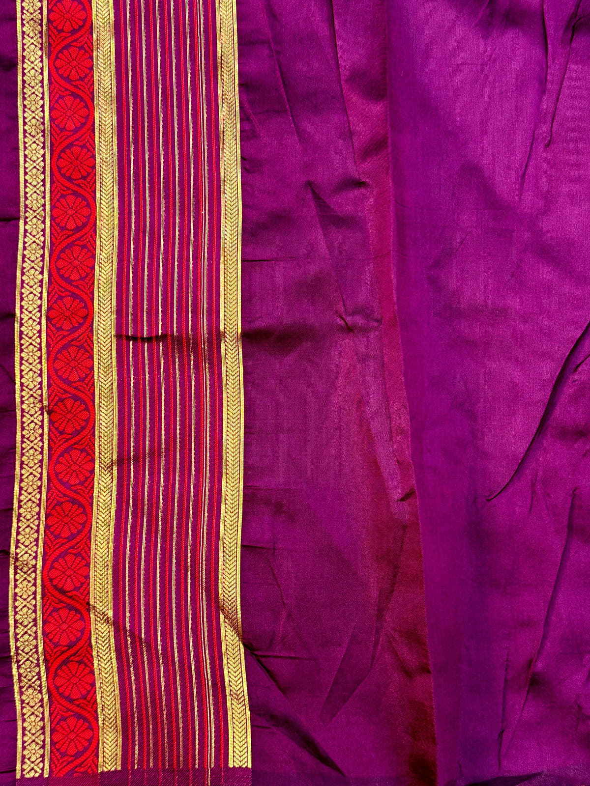 Elephant Zari Banarasi Soft Silk Saree