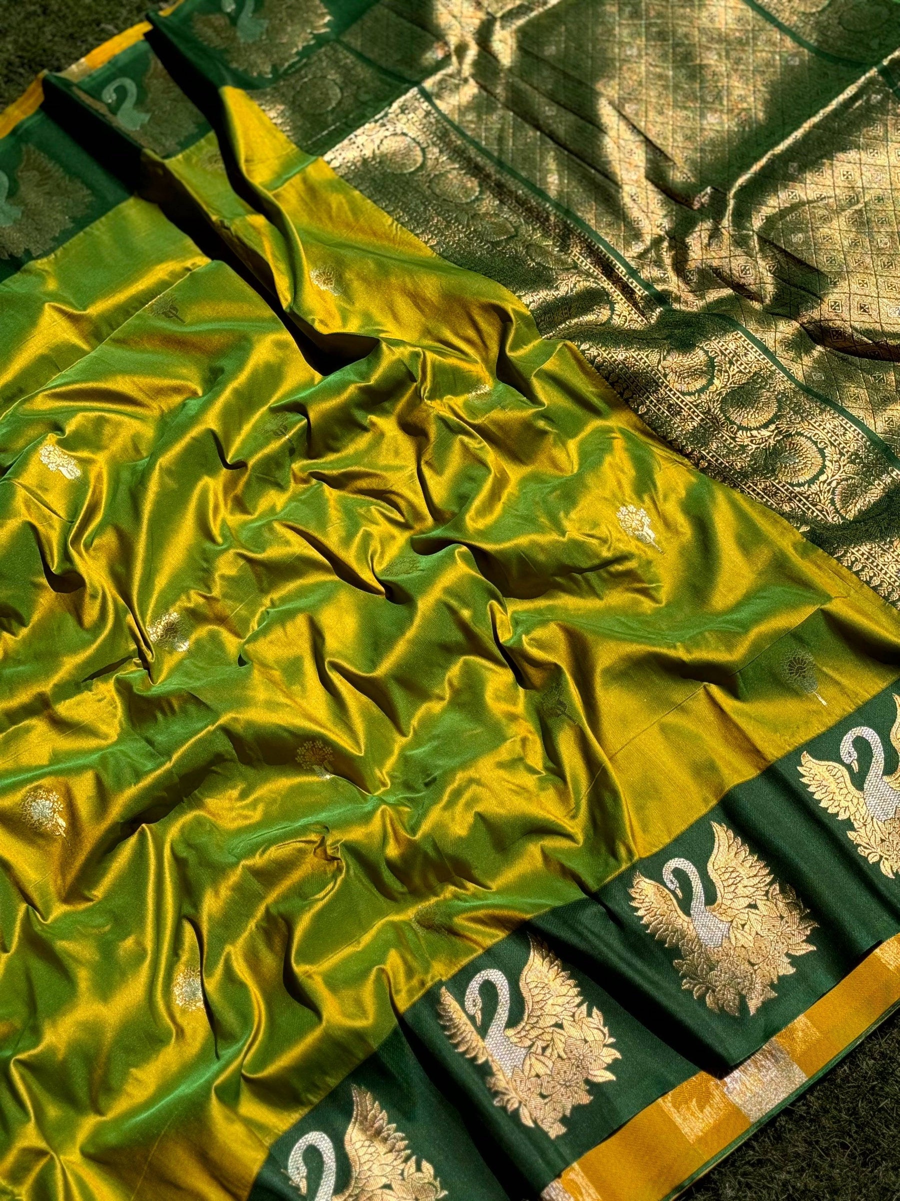 Green Swan Motif Soft Silk Saree