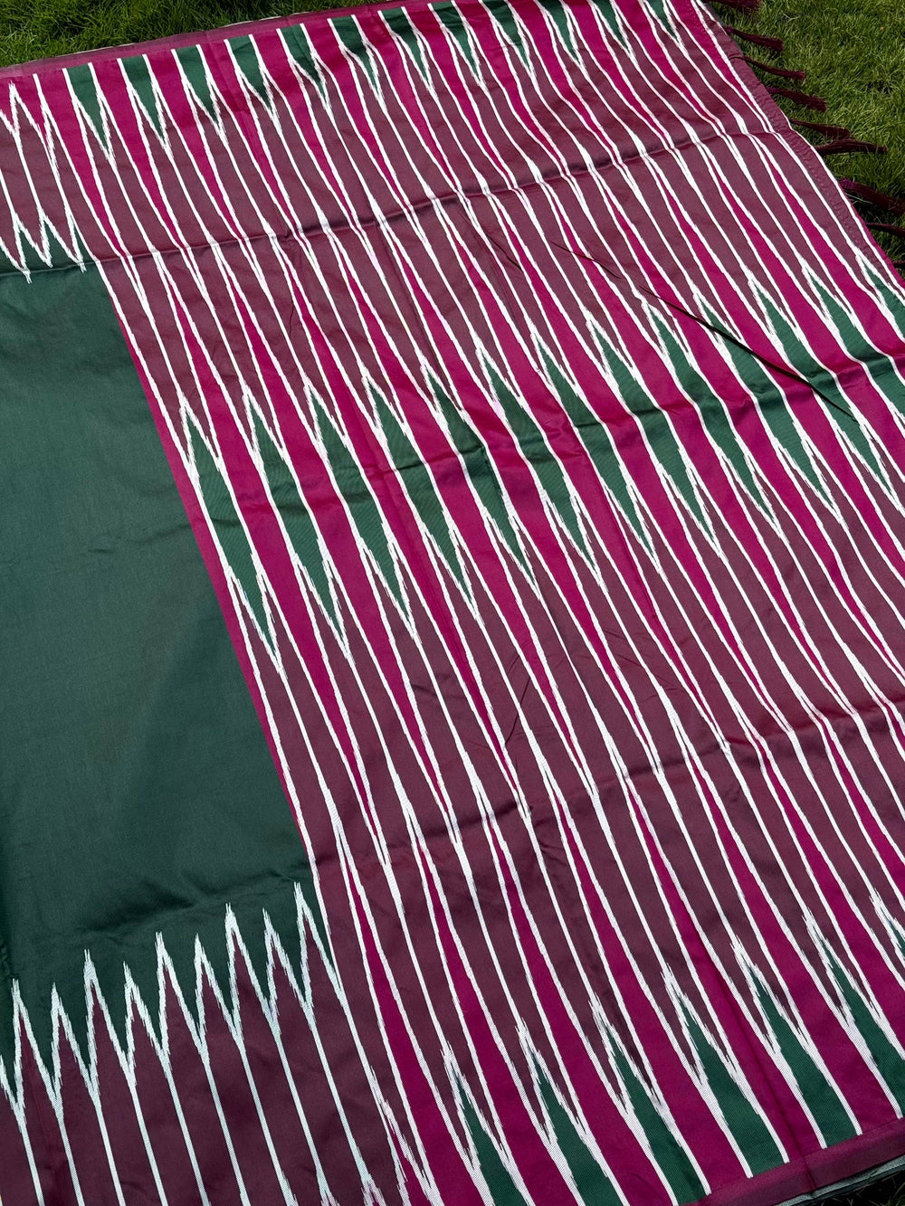 Green Soft Silk Ikkat Zari Weaving Saree