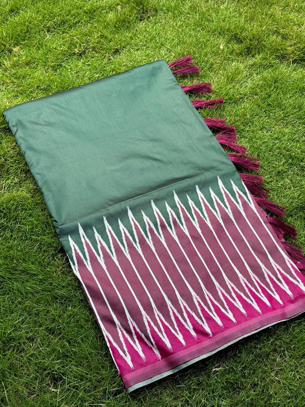 Green Soft Silk Ikkat Zari Weaving Saree