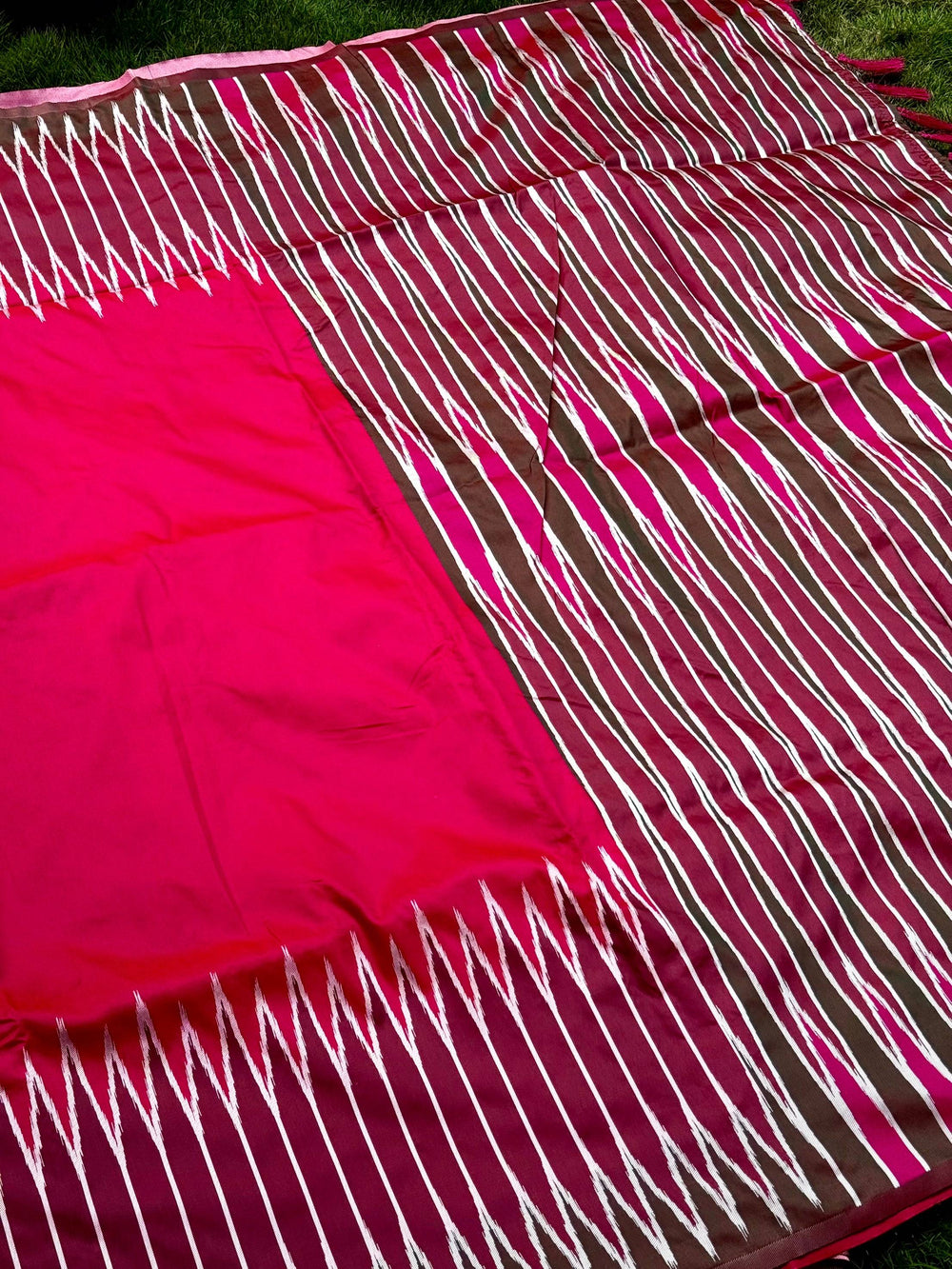 Pink Soft Silk Ikkat Zari Weaving Saree
